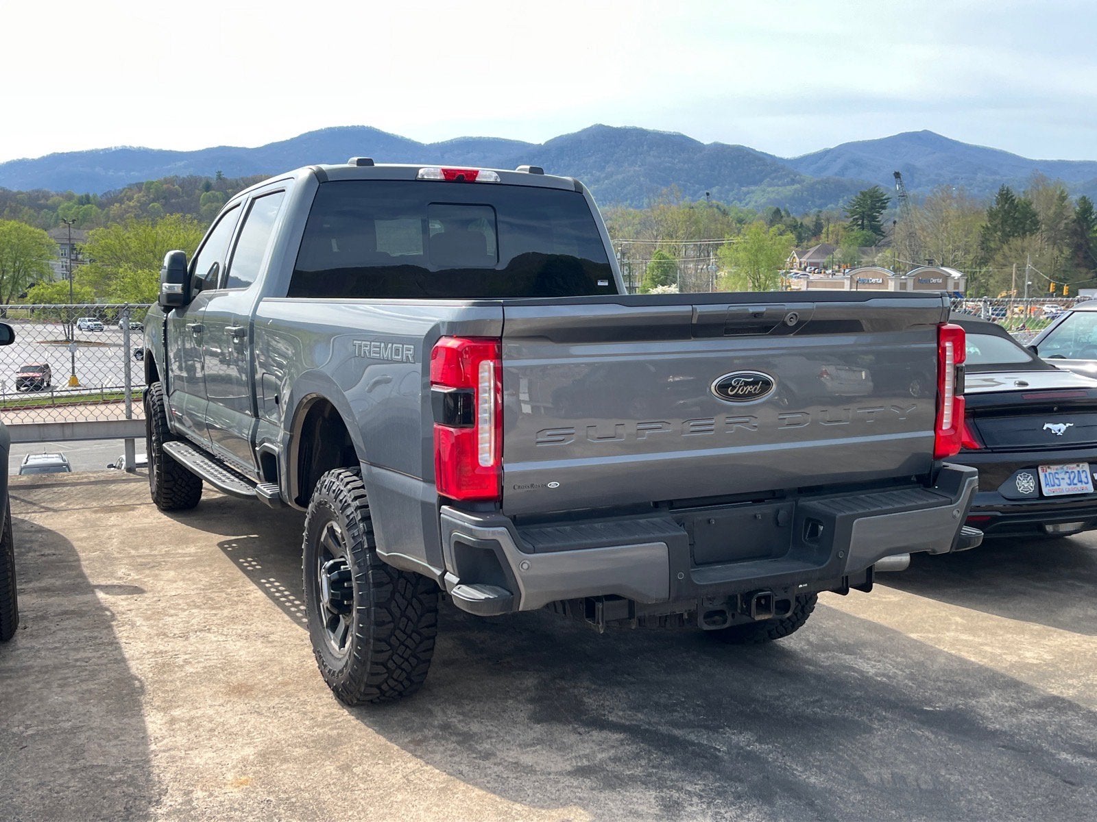 2025 Ford Super Duty F-350 SRW LARIAT
