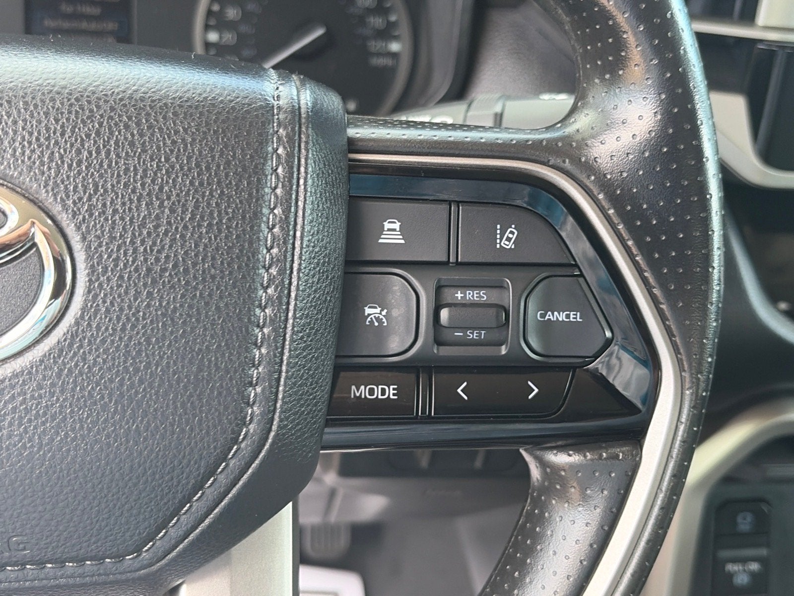 2023 Toyota Tundra 4WD SR5