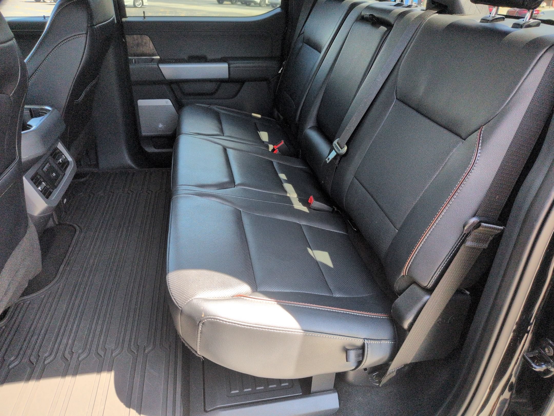 2023 Ford Super Duty F-250 SRW LARIAT