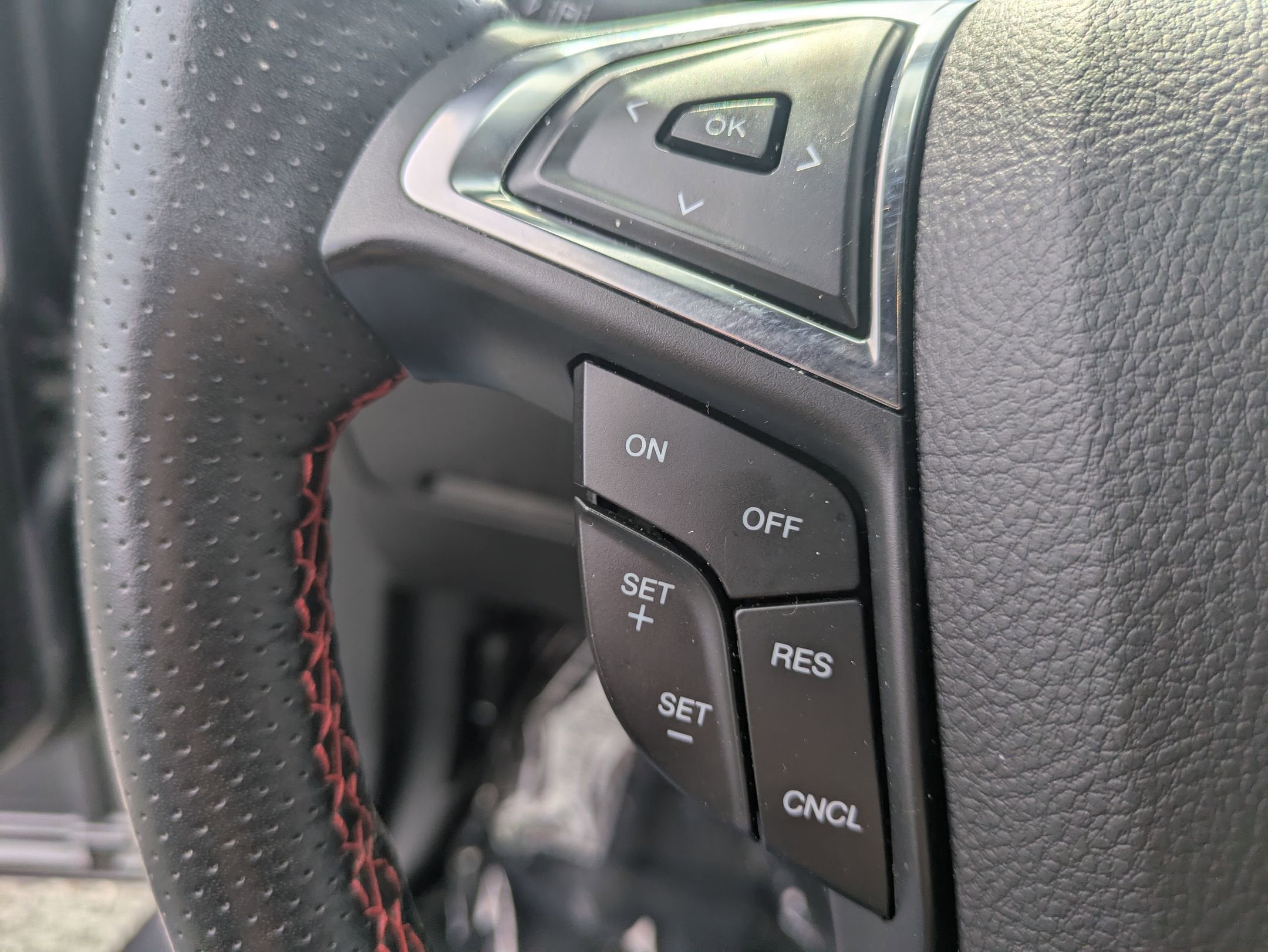 2022 Ford Edge ST Line