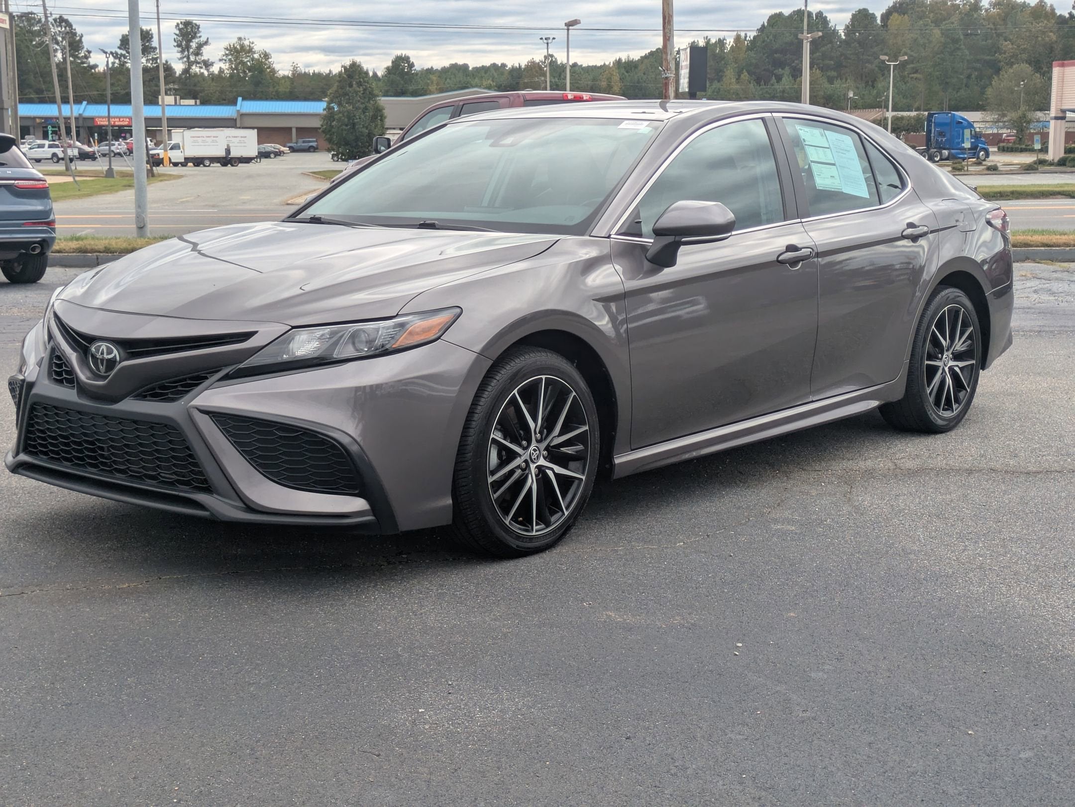2024 Toyota Camry SE