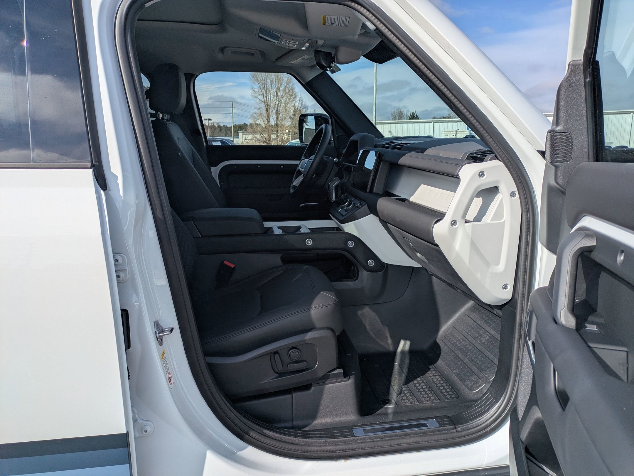 2025 Land Rover Defender S