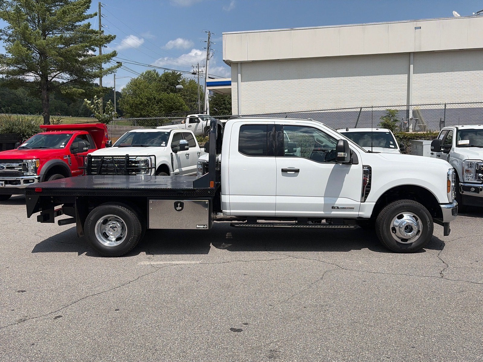 2026 Ford Super Duty F-350 DRW XLT