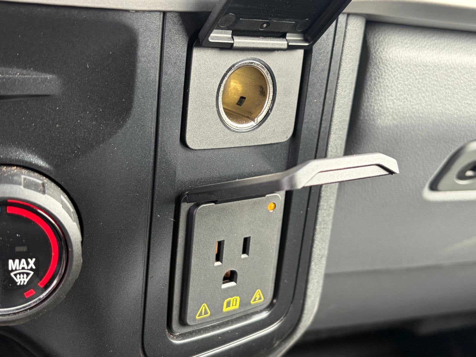 2025 Ford Super Duty F-600 DRW XL