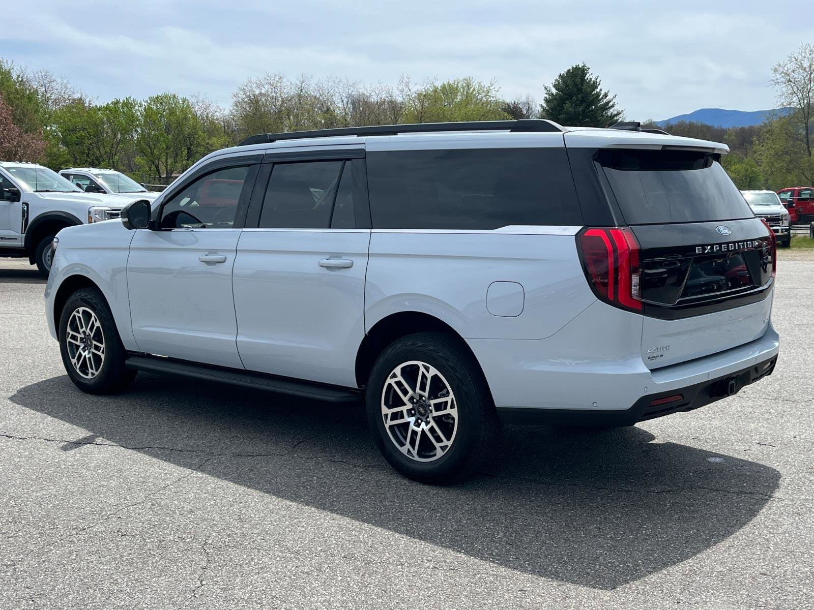 2025 Ford Expedition Max Active