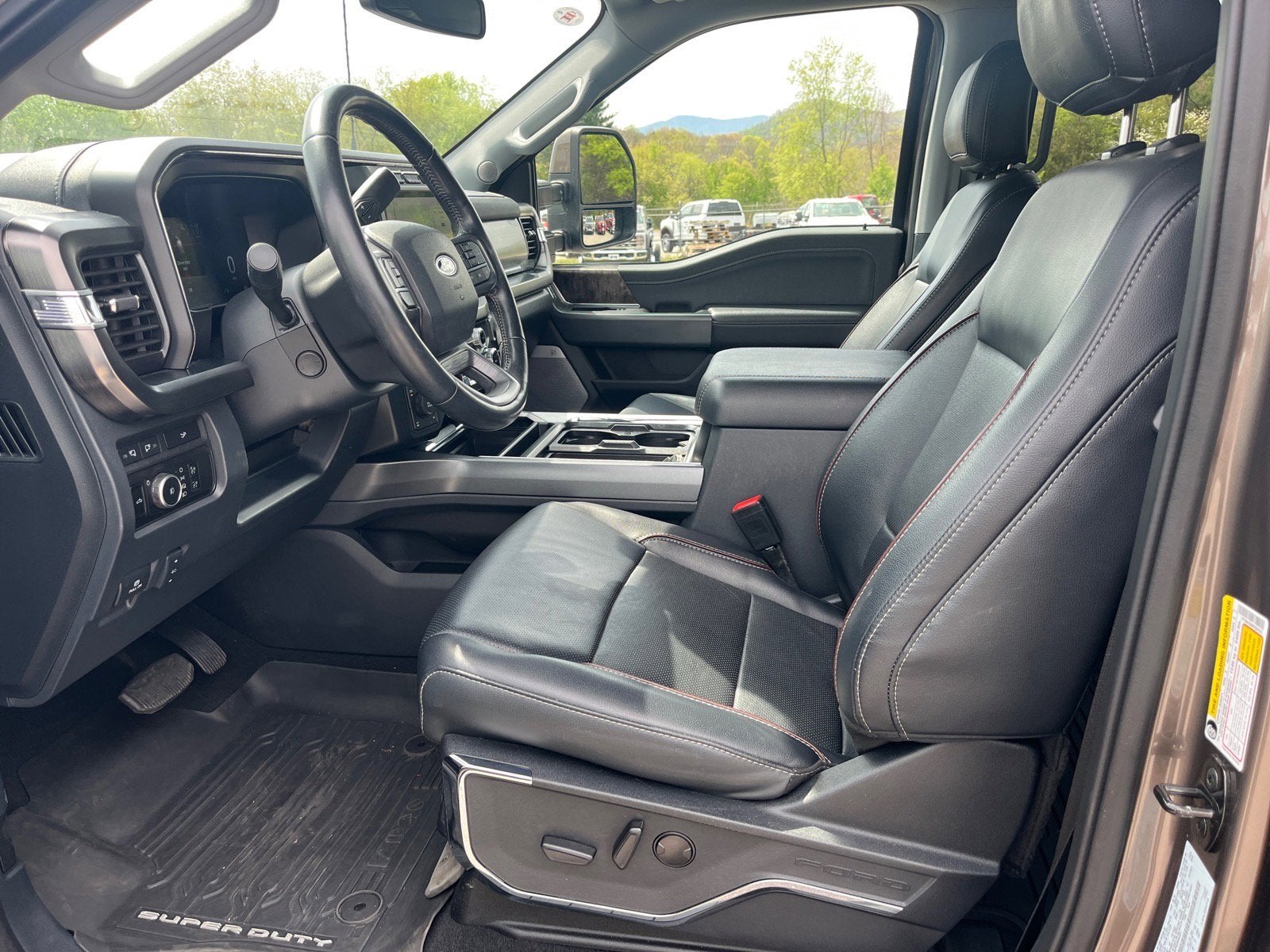 2023 Ford Super Duty F-250 SRW LARIAT