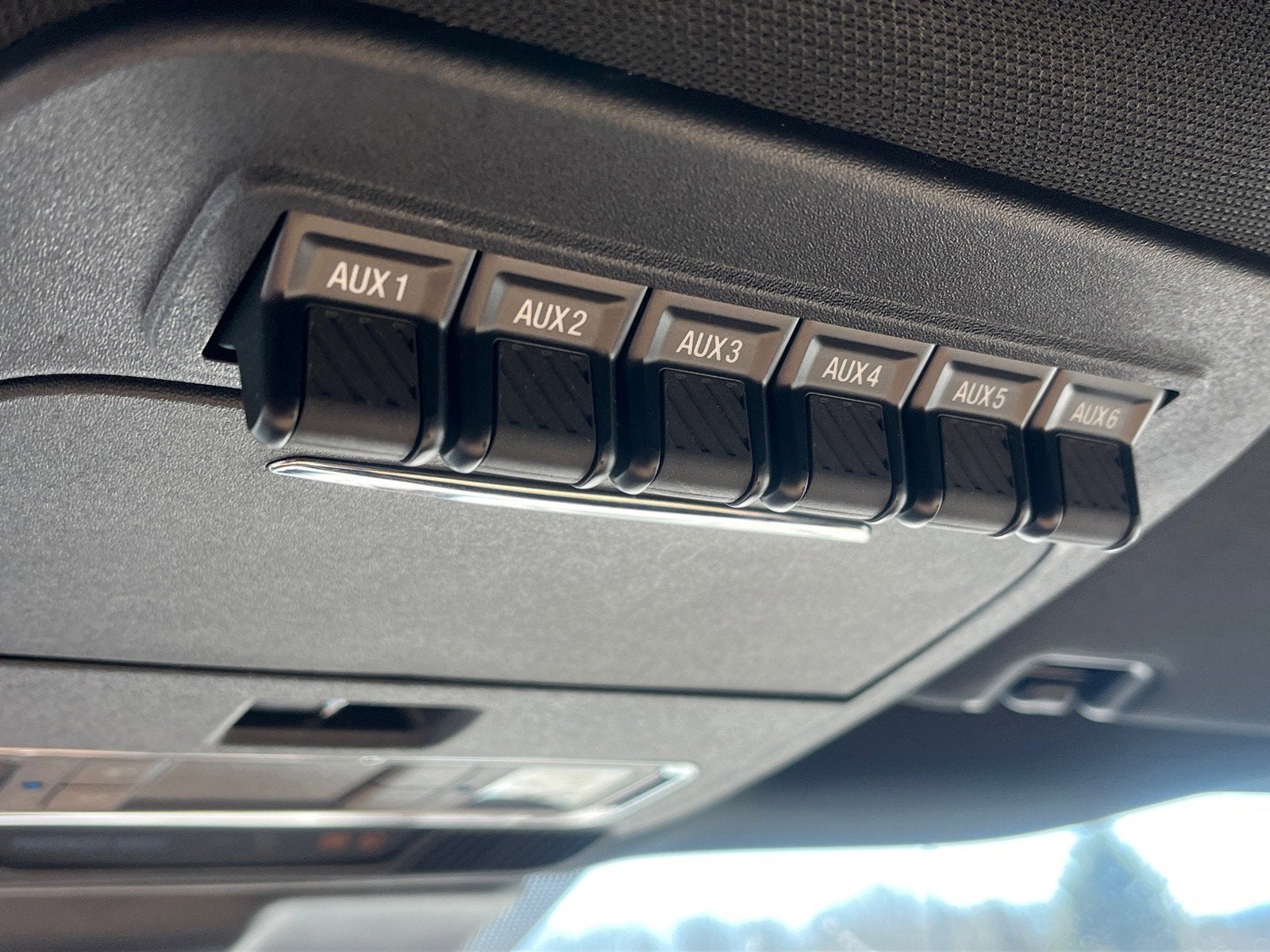 2023 Ford Super Duty F-350 DRW LARIAT