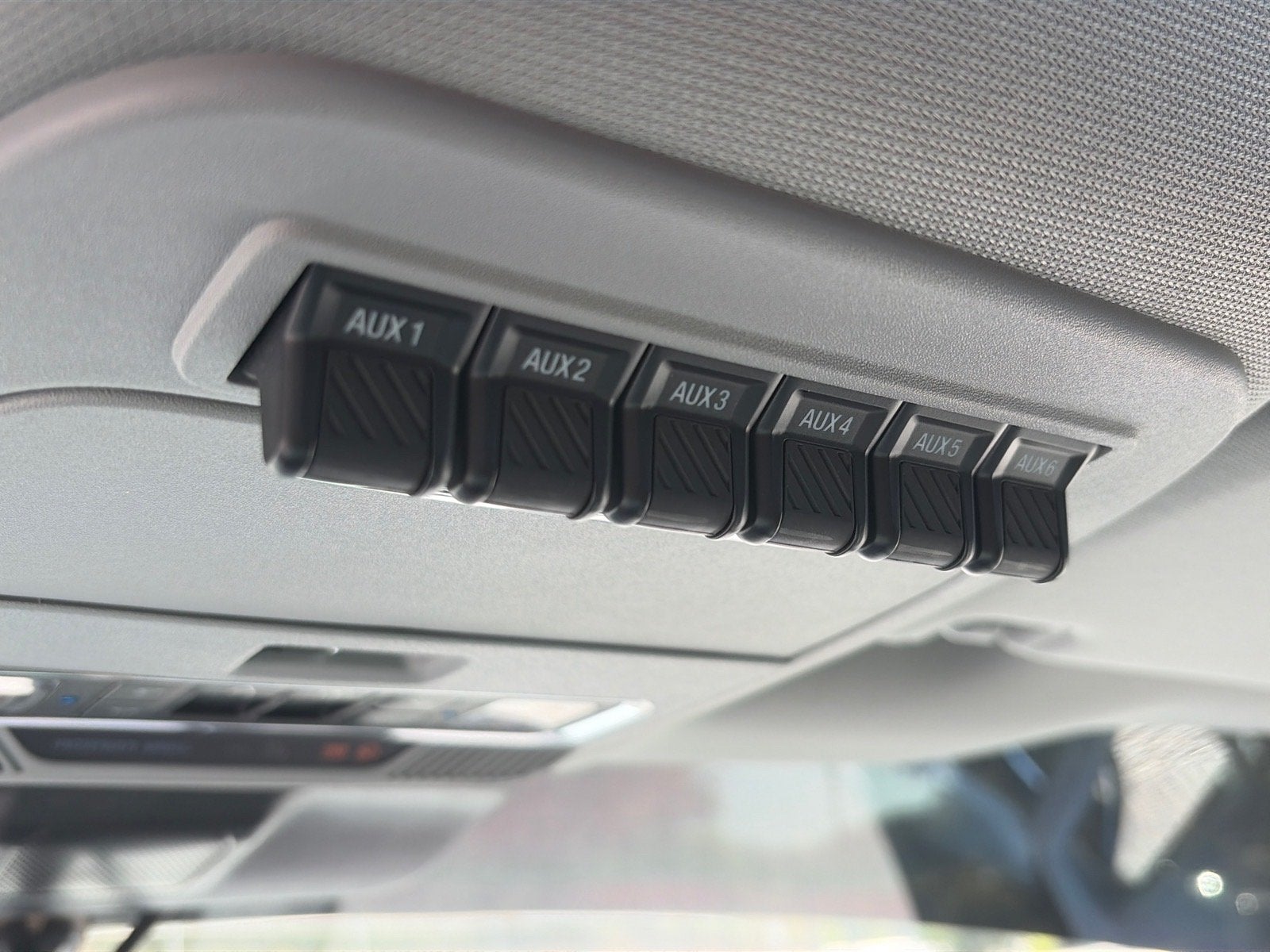 2024 Ford Super Duty F-450 DRW LARIAT