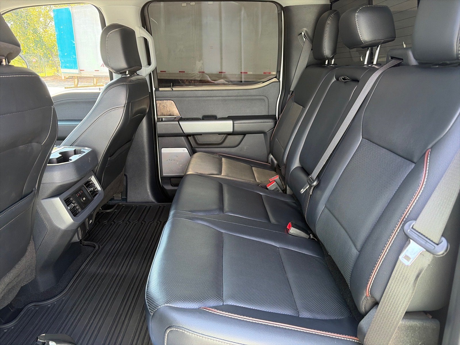 2024 Ford Super Duty F-450 DRW LARIAT