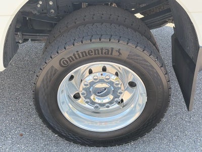 2024 Ford Super Duty F-450 DRW LARIAT