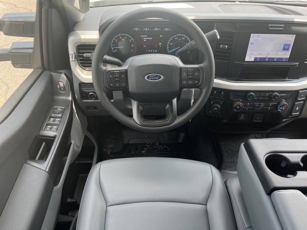 2025 Ford Super Duty F-350 SRW XL