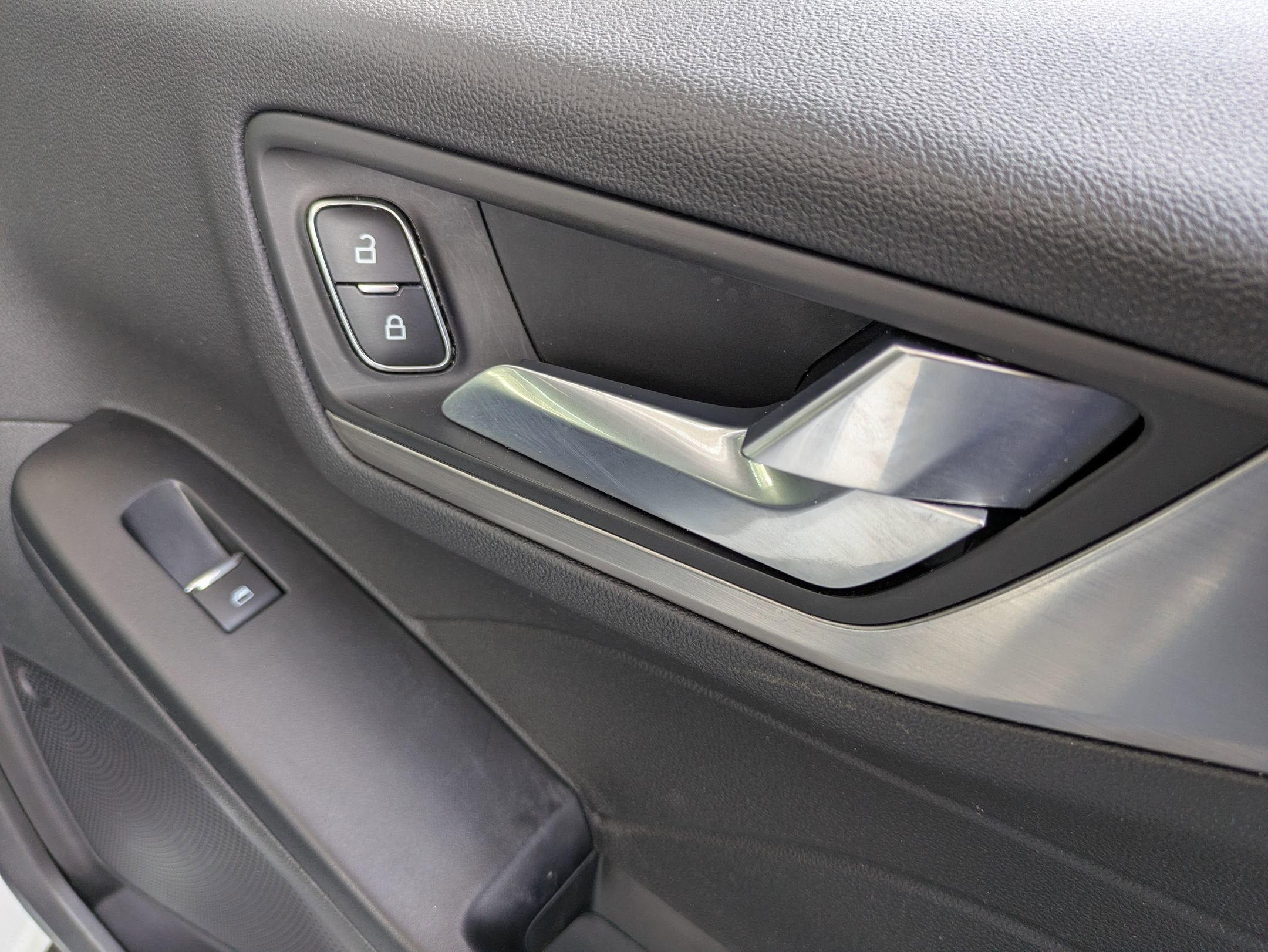 2022 Ford Escape Titanium Hybrid