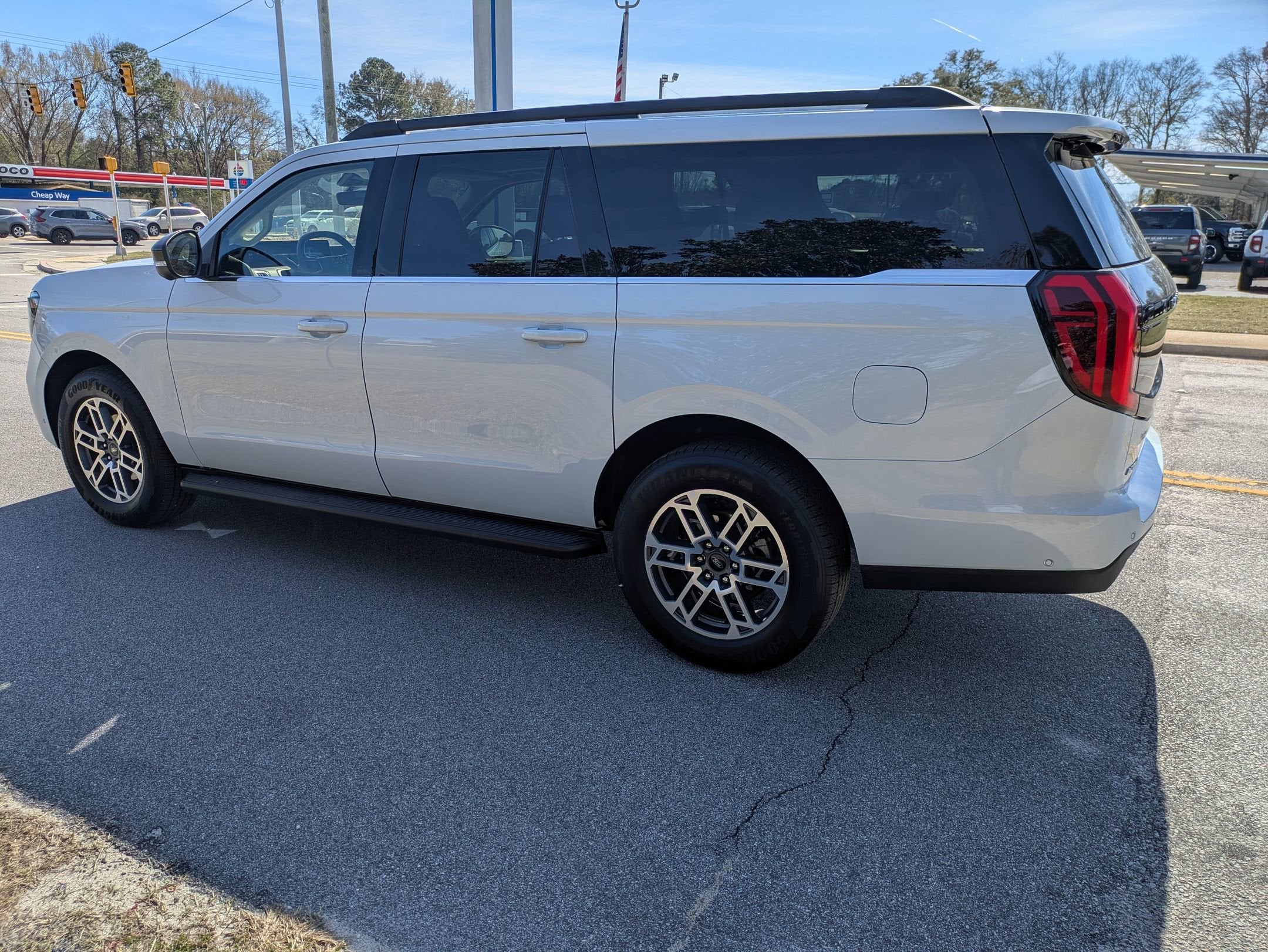 2025 Ford Expedition Max Active