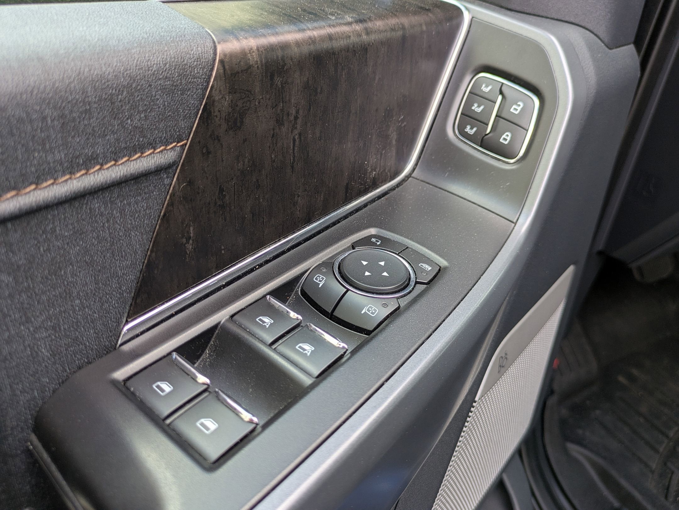 2022 Ford F-150 Lightning LARIAT