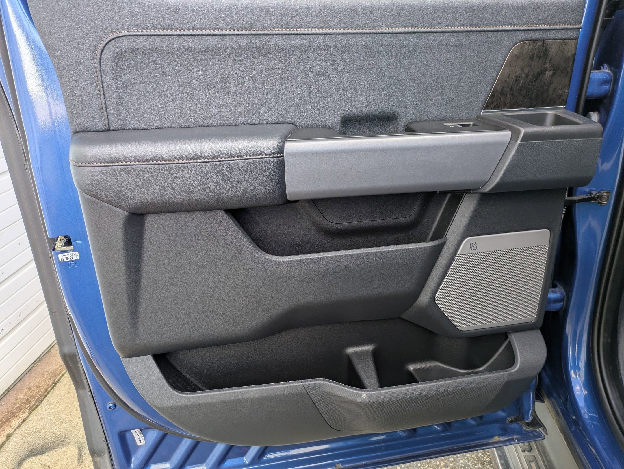 2022 Ford F-150 Lightning LARIAT