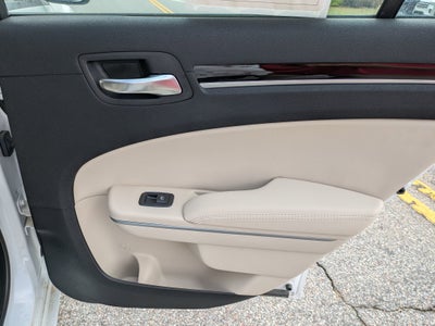 2023 Chrysler 300 Touring