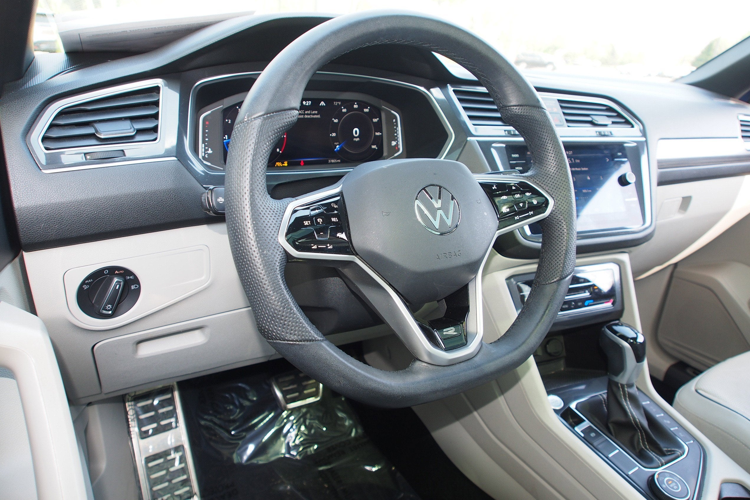 2022 Volkswagen Tiguan SEL R-Line