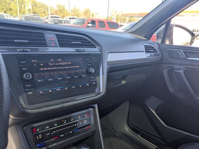 2023 Volkswagen Tiguan SE R-Line Black