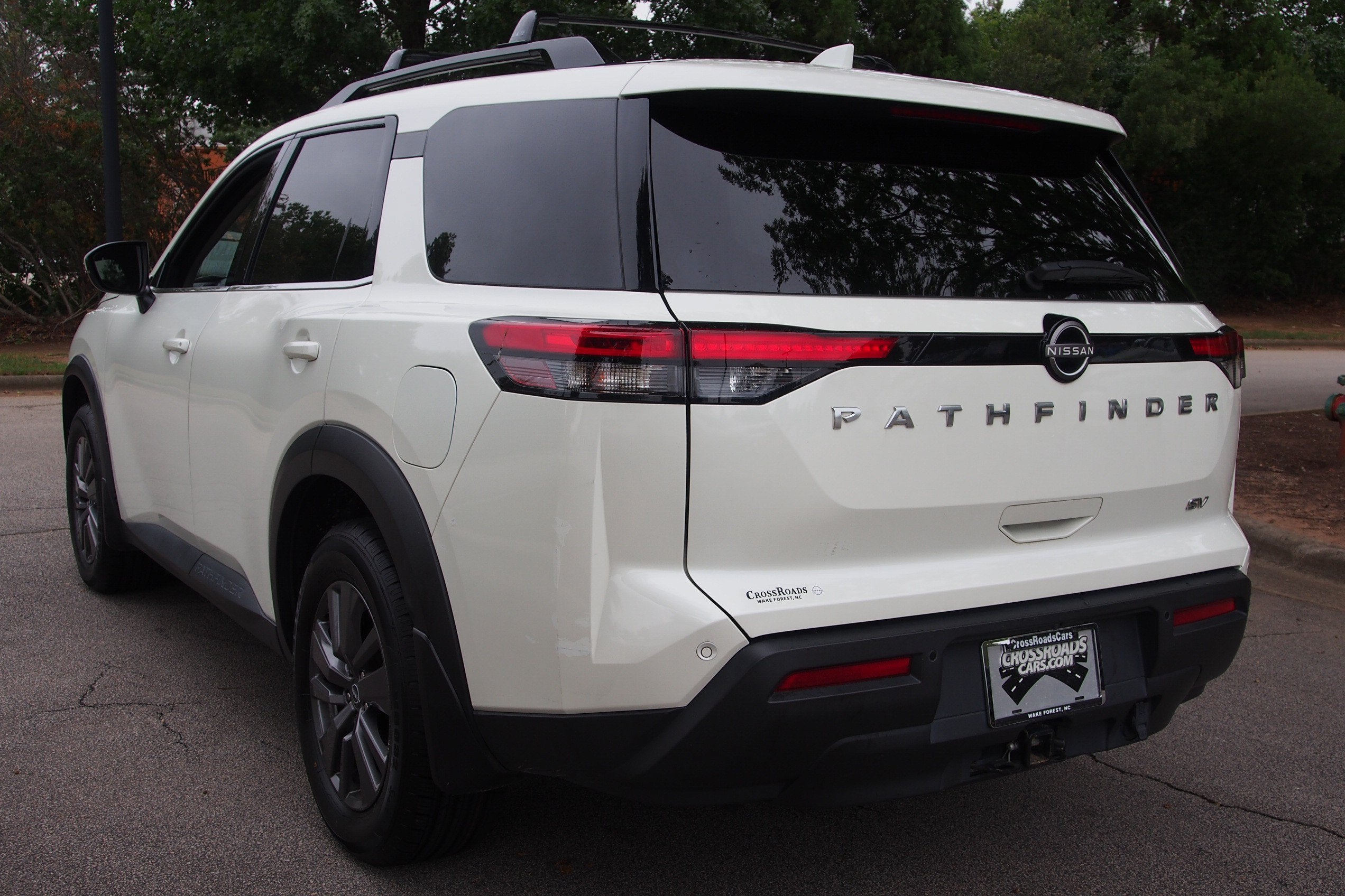 2022 Nissan Pathfinder SV