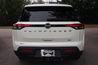 2022 Nissan Pathfinder SV