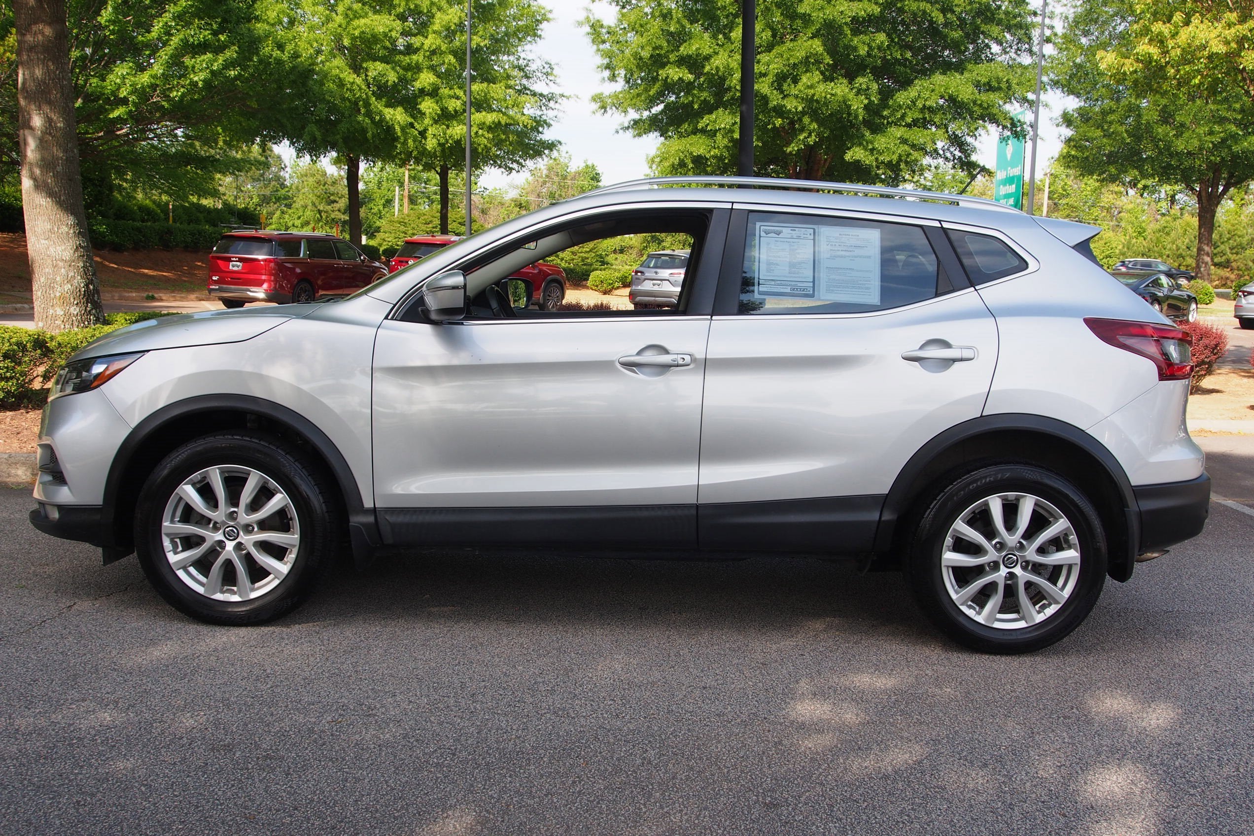 2021 Nissan Rogue Sport SV