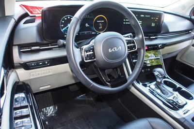 2023 Kia Carnival SX