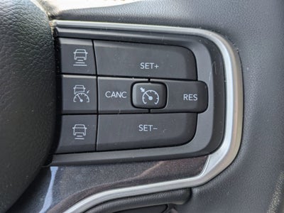 2023 Jeep Wagoneer Base