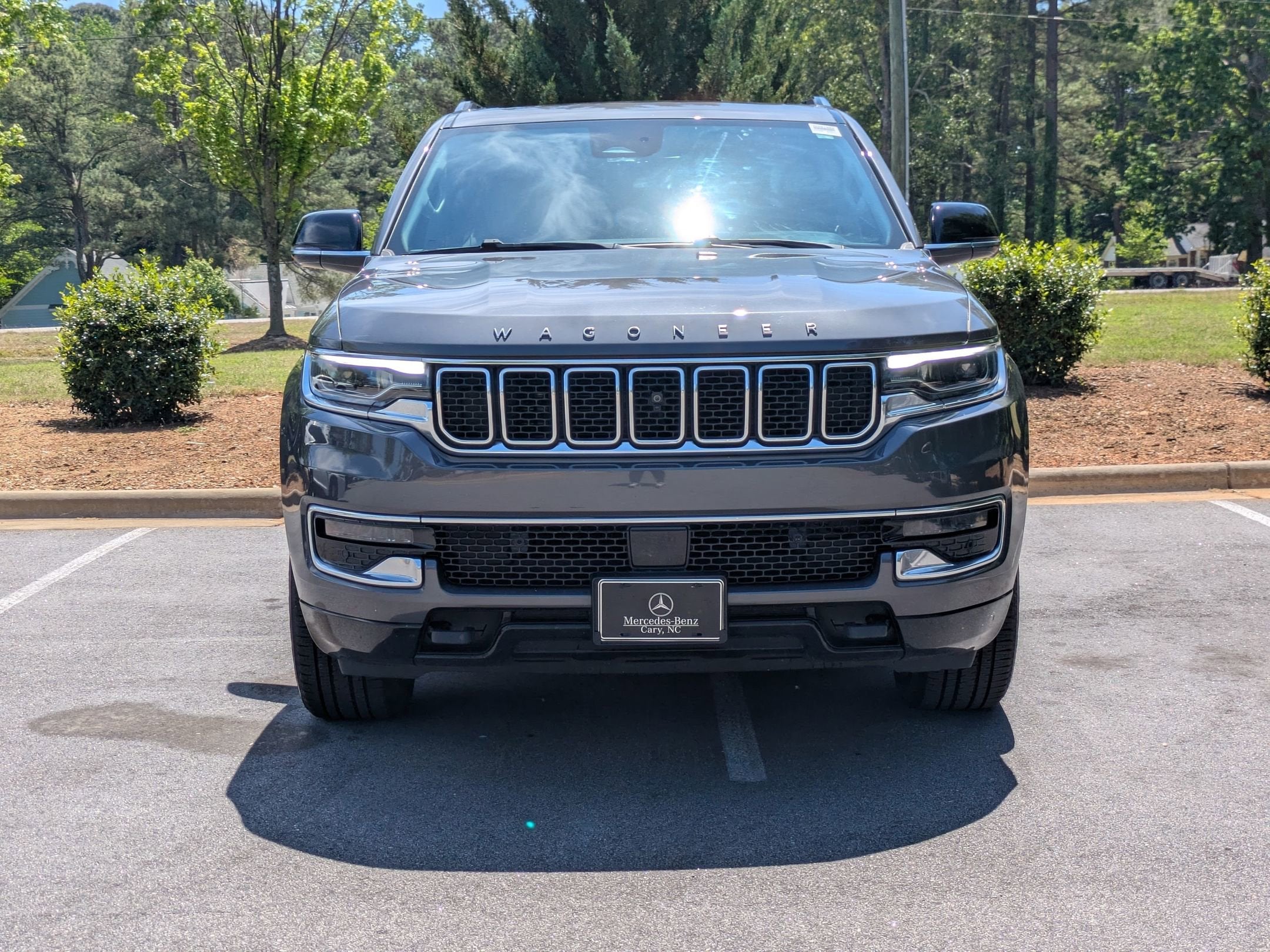2023 Jeep Wagoneer Base