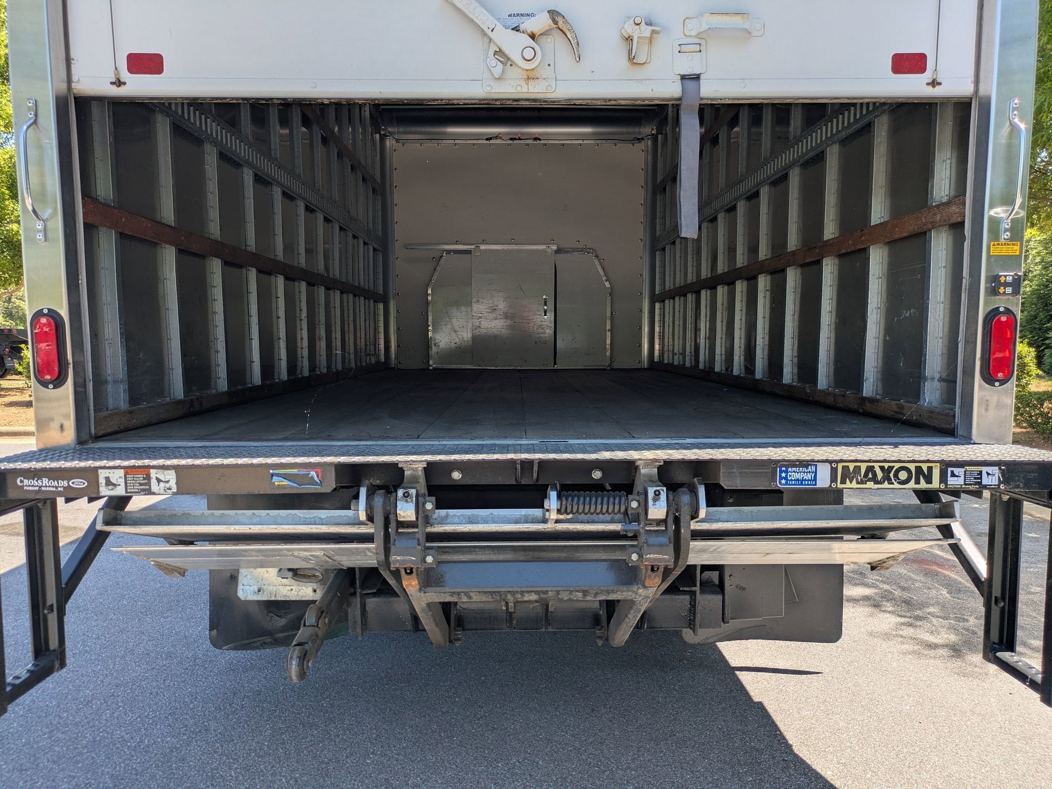 2024 Ford E-Series Cutaway Base