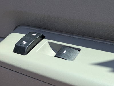 2024 Ford E-Series Cutaway Base