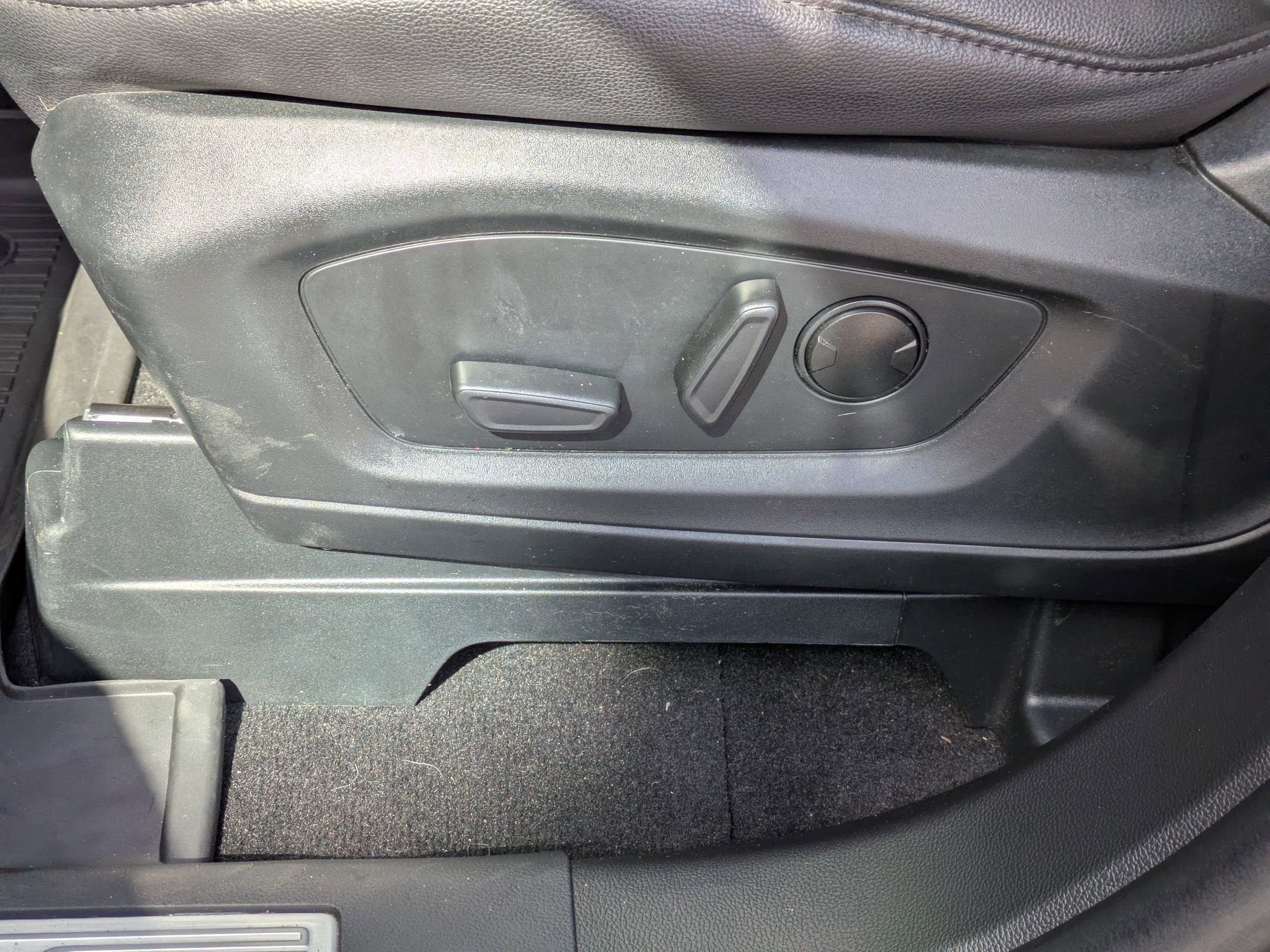 2024 Ford Explorer ST-Line