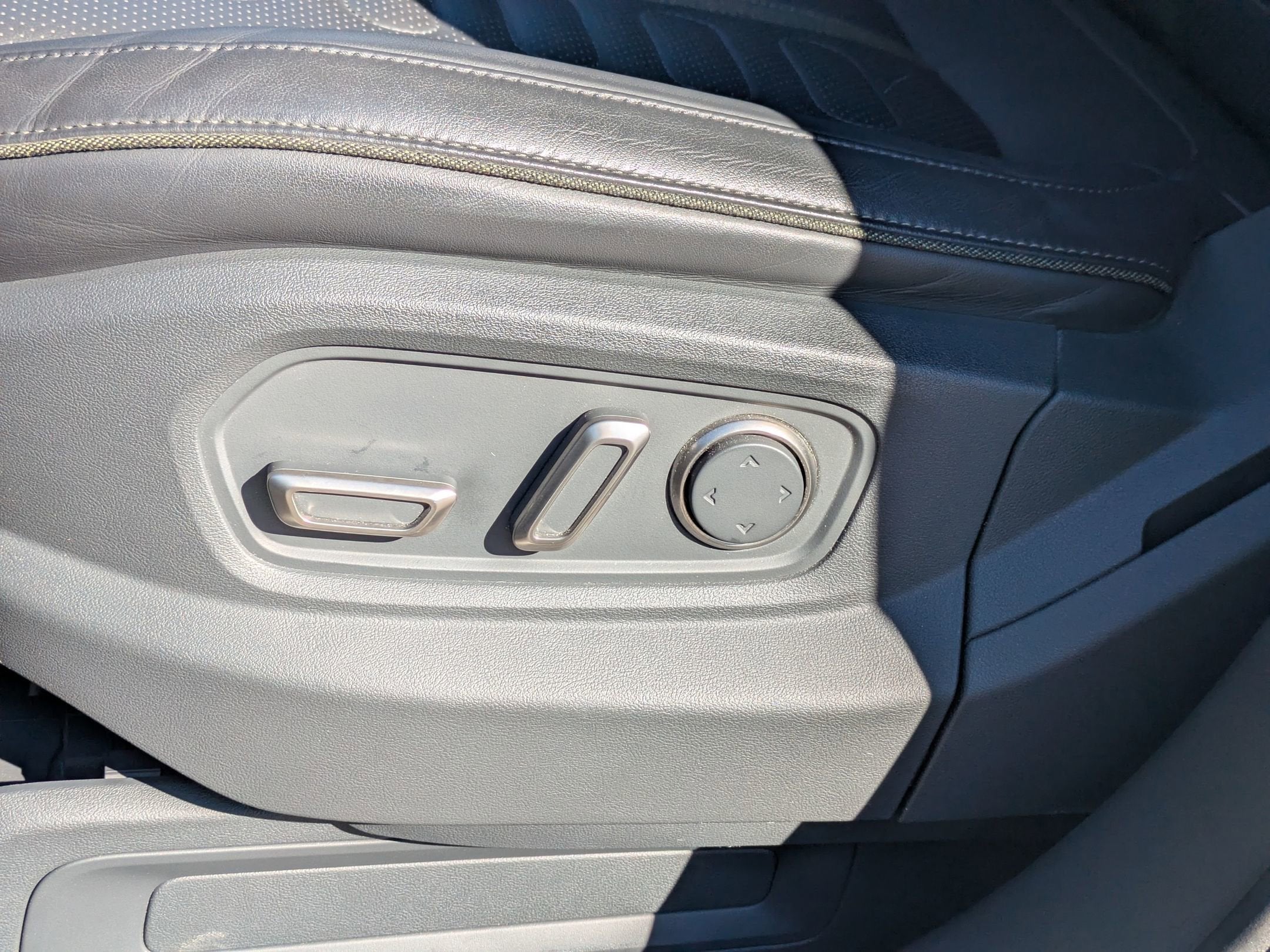 2023 Rivian R1S Launch Edition