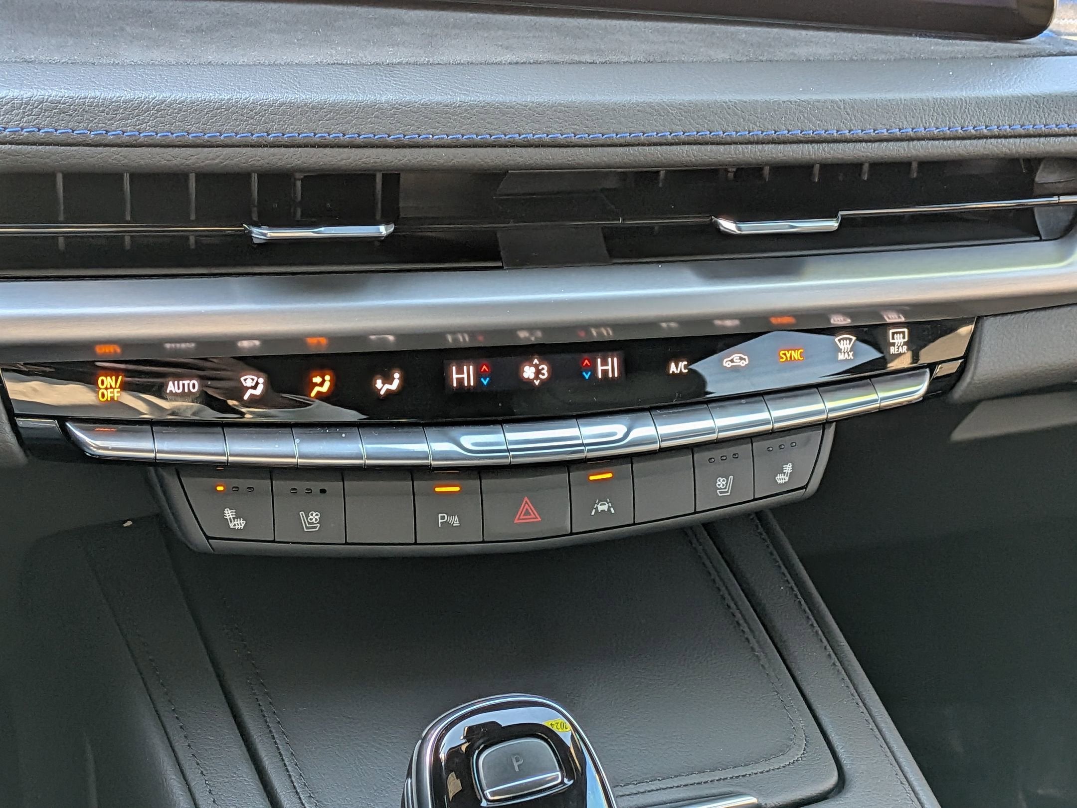 2024 Cadillac XT4 AWD Sport