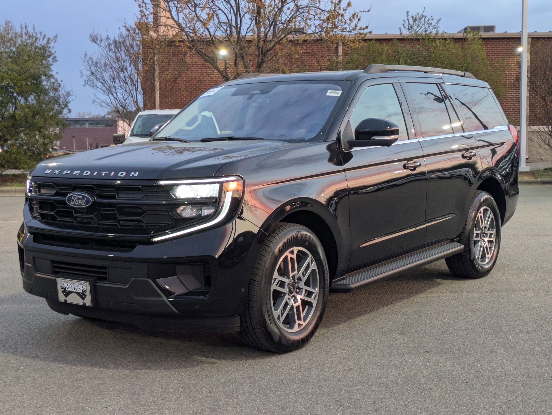 2025 Ford Expedition Active