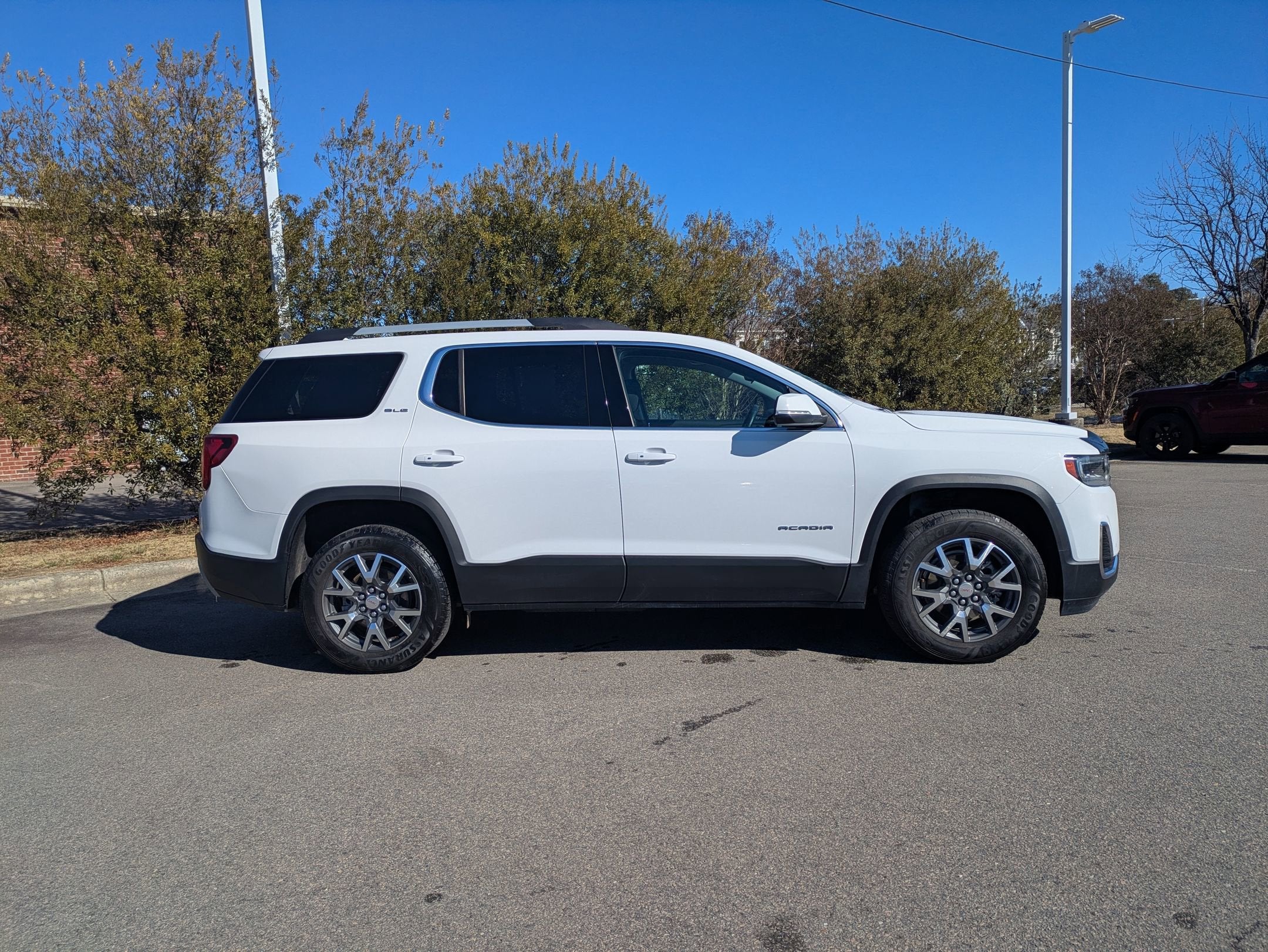 2022 GMC Acadia SLE