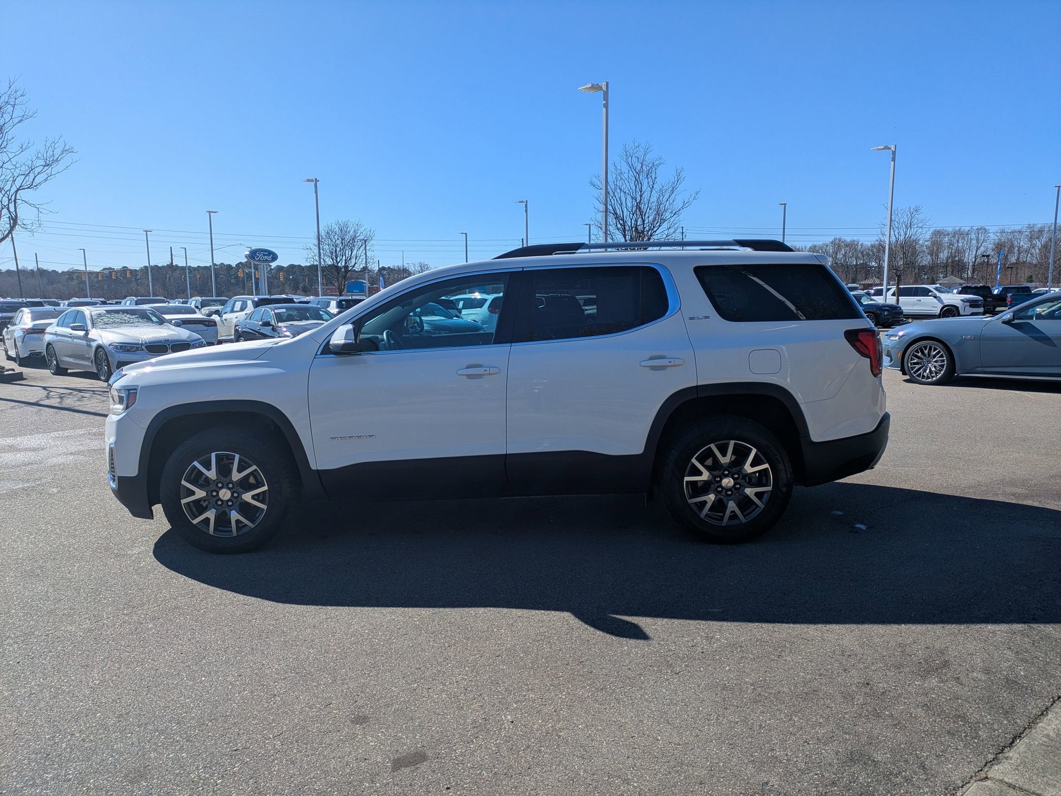 2022 GMC Acadia SLE