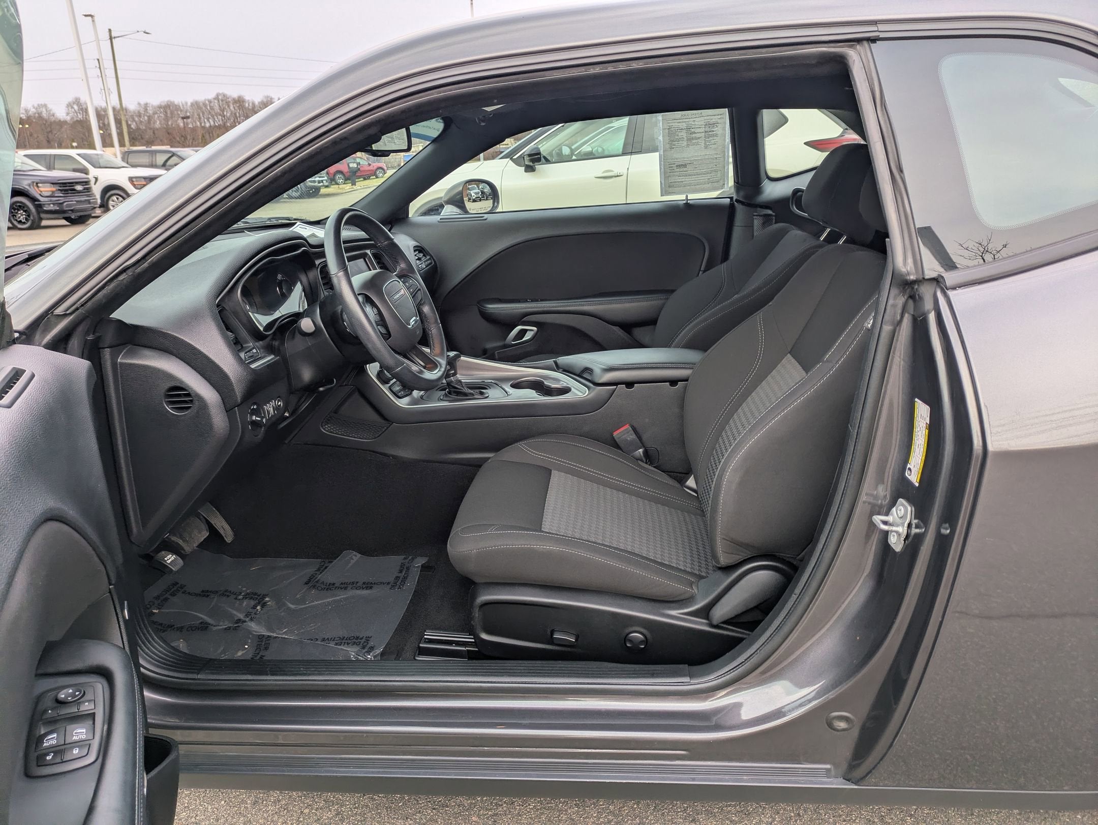 2022 Dodge Challenger SXT