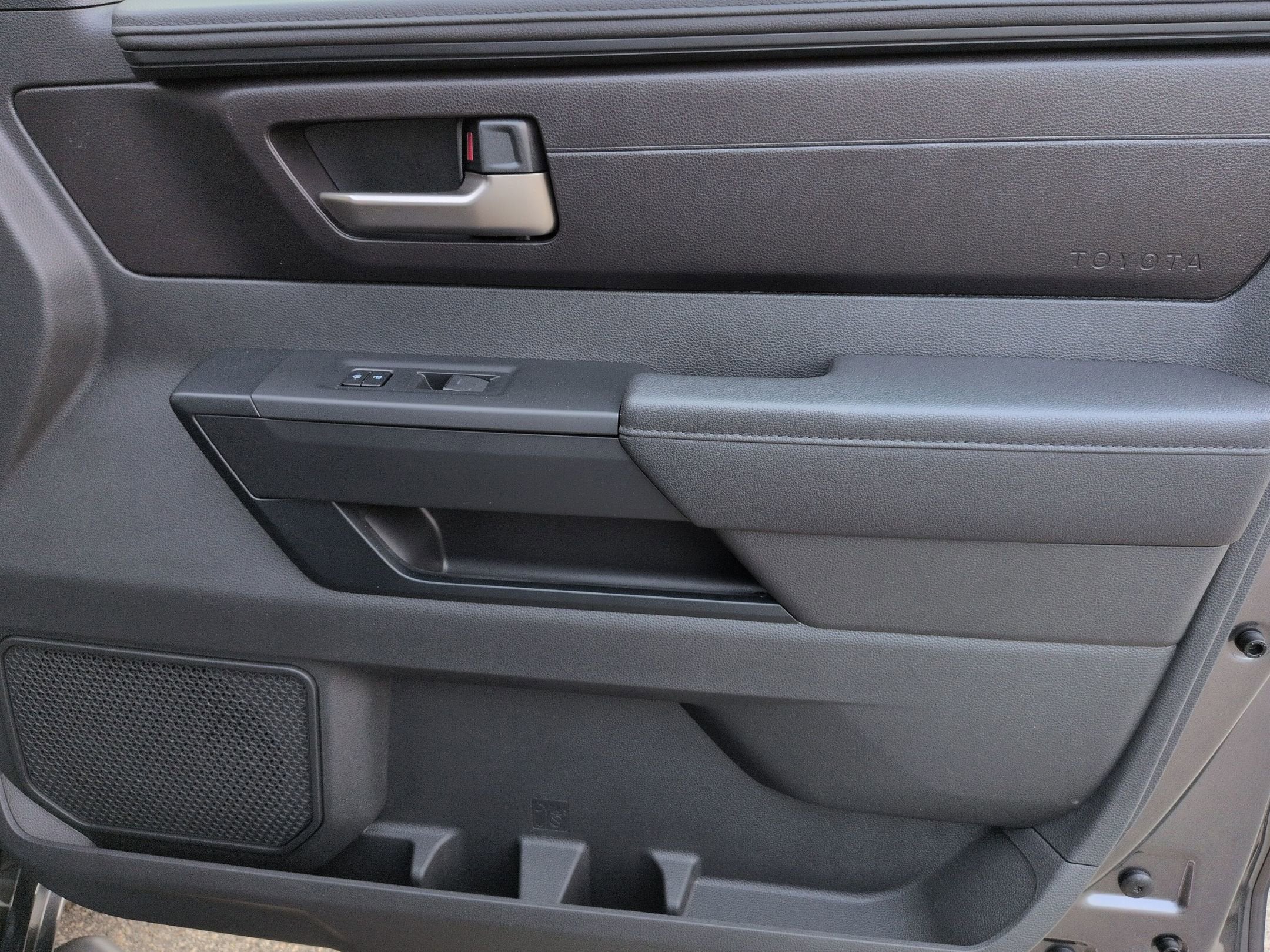 2025 Toyota Tundra 4WD SR5