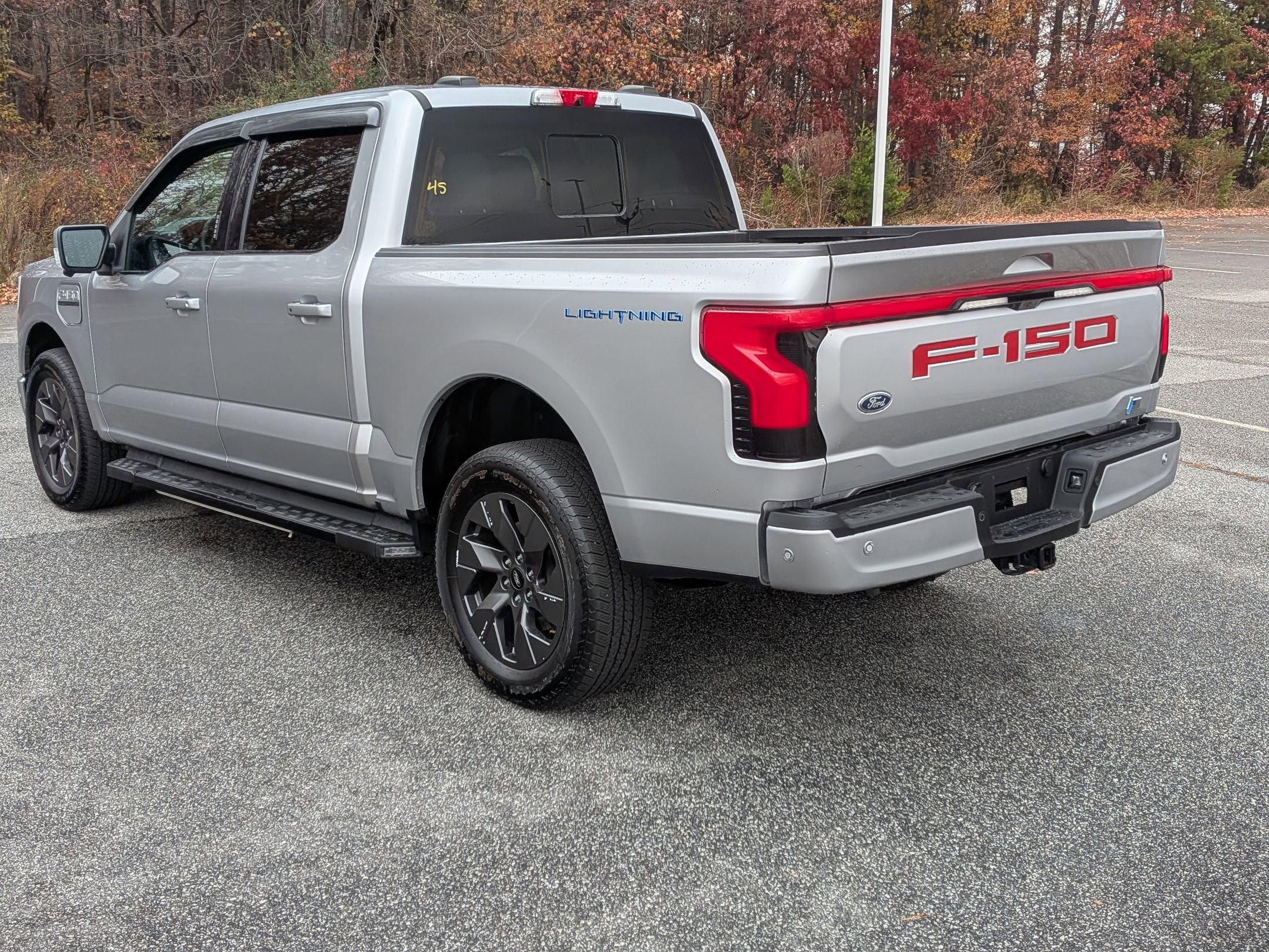 2023 Ford F-150 Lightning LARIAT