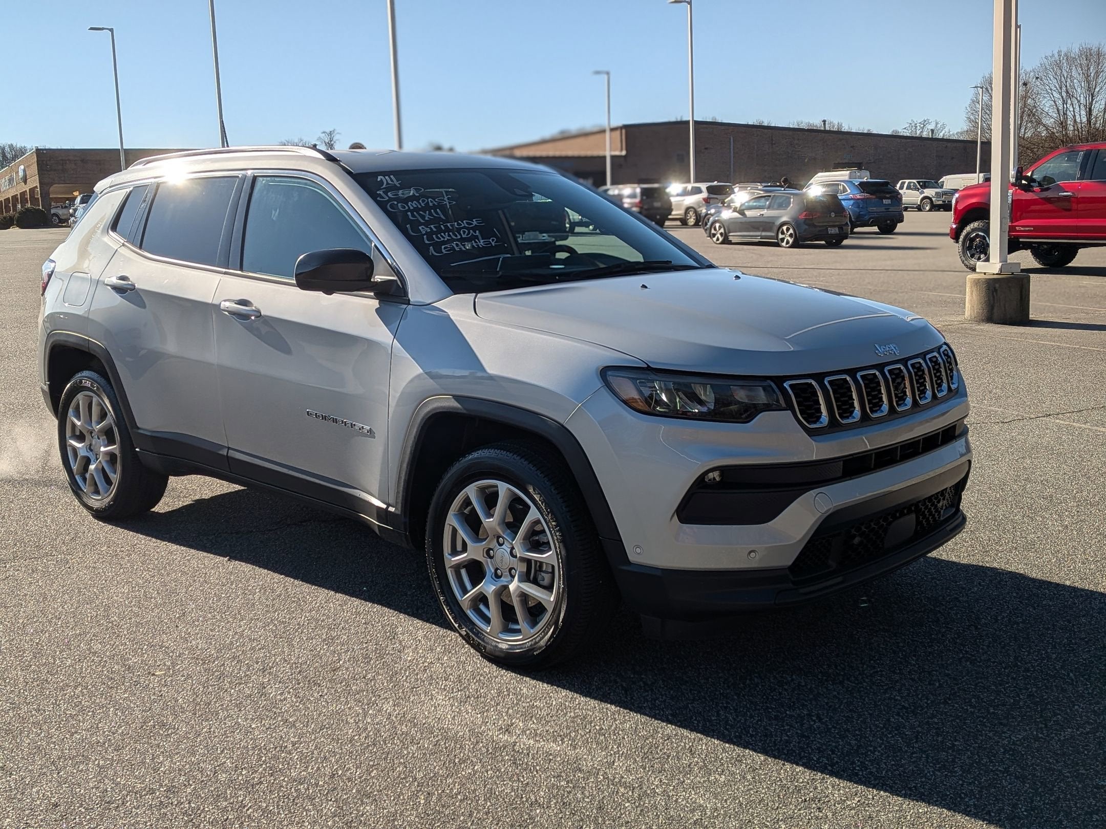 2024 Jeep Compass Latitude Lux