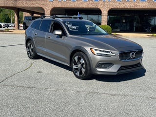 2021 Volvo V60 Cross Country T5
