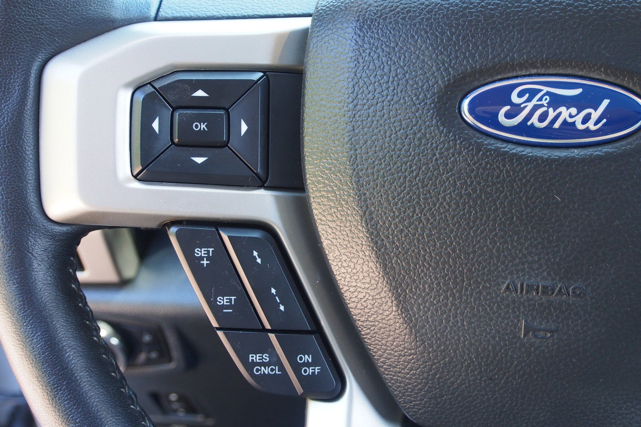 2022 Ford Super Duty F-250 SRW LARIAT