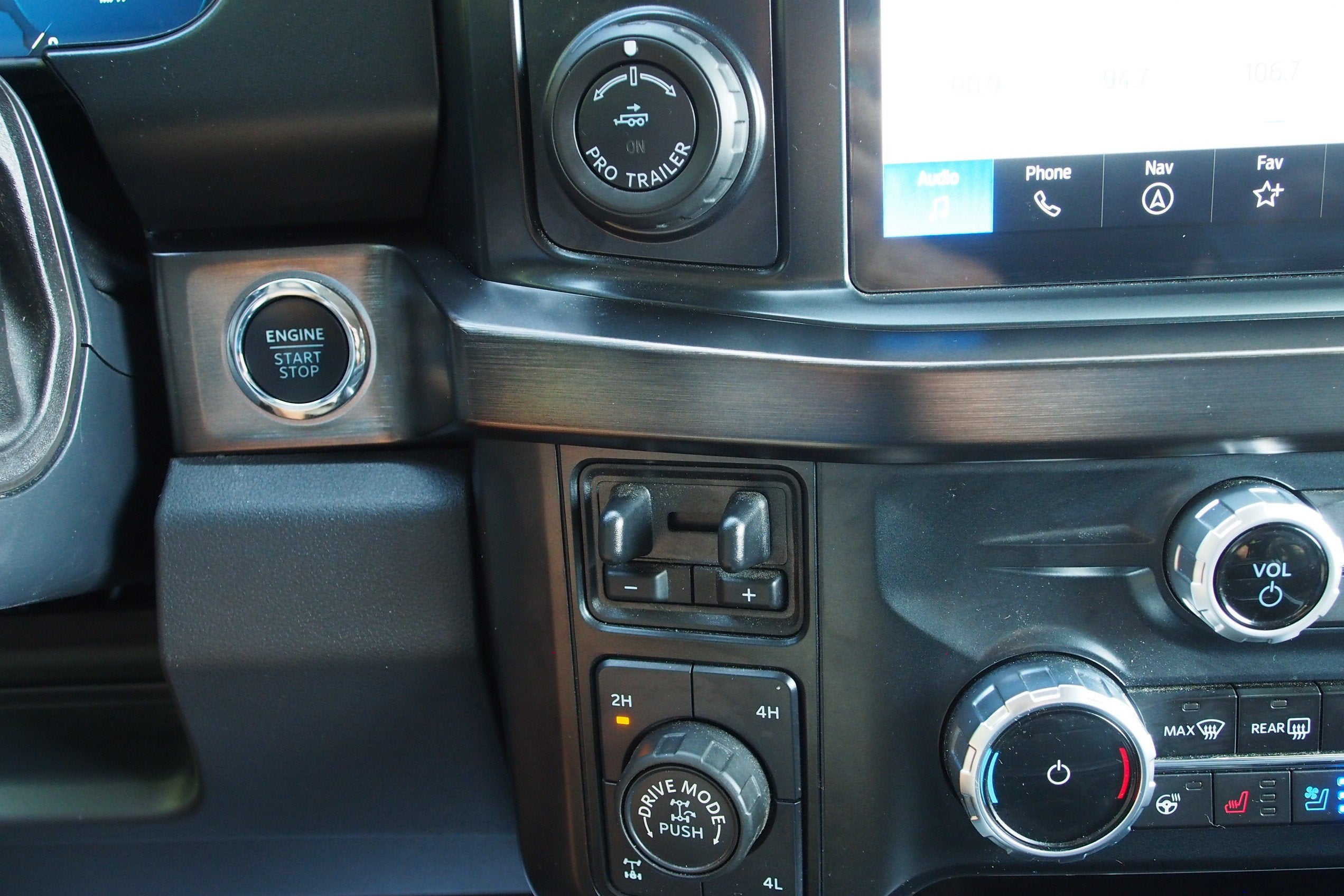 2023 Ford Super Duty F-350 SRW LARIAT