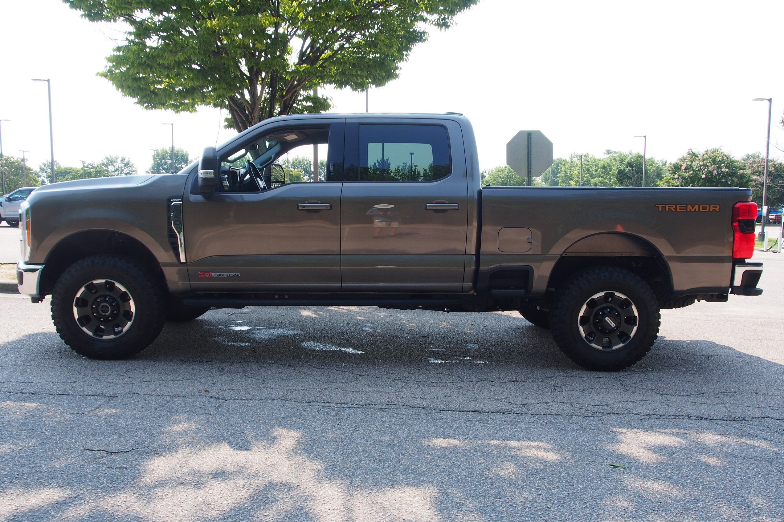 2023 Ford Super Duty F-350 SRW LARIAT