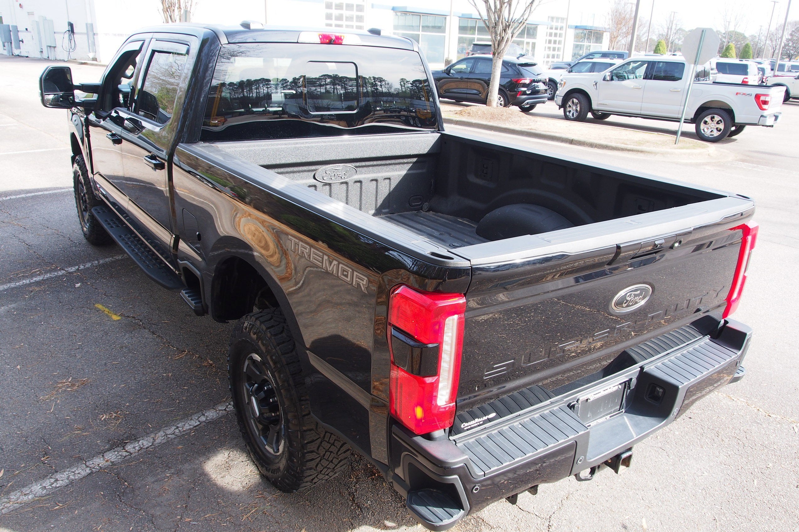 2024 Ford Super Duty F-350 SRW LARIAT