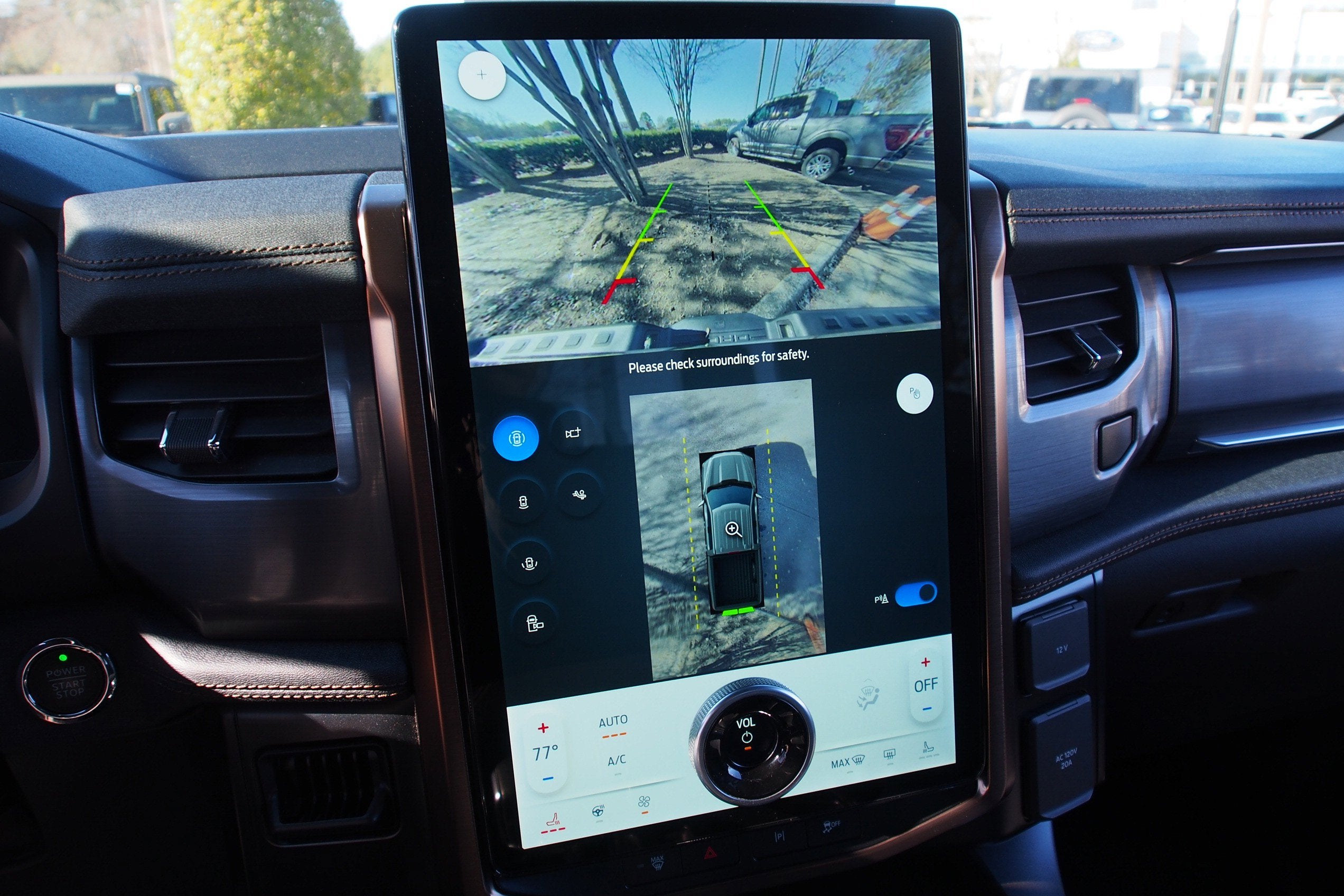 2023 Ford F-150 Lightning LARIAT