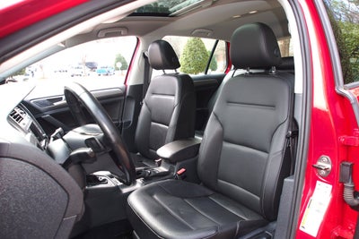 2017 Volkswagen Golf SE