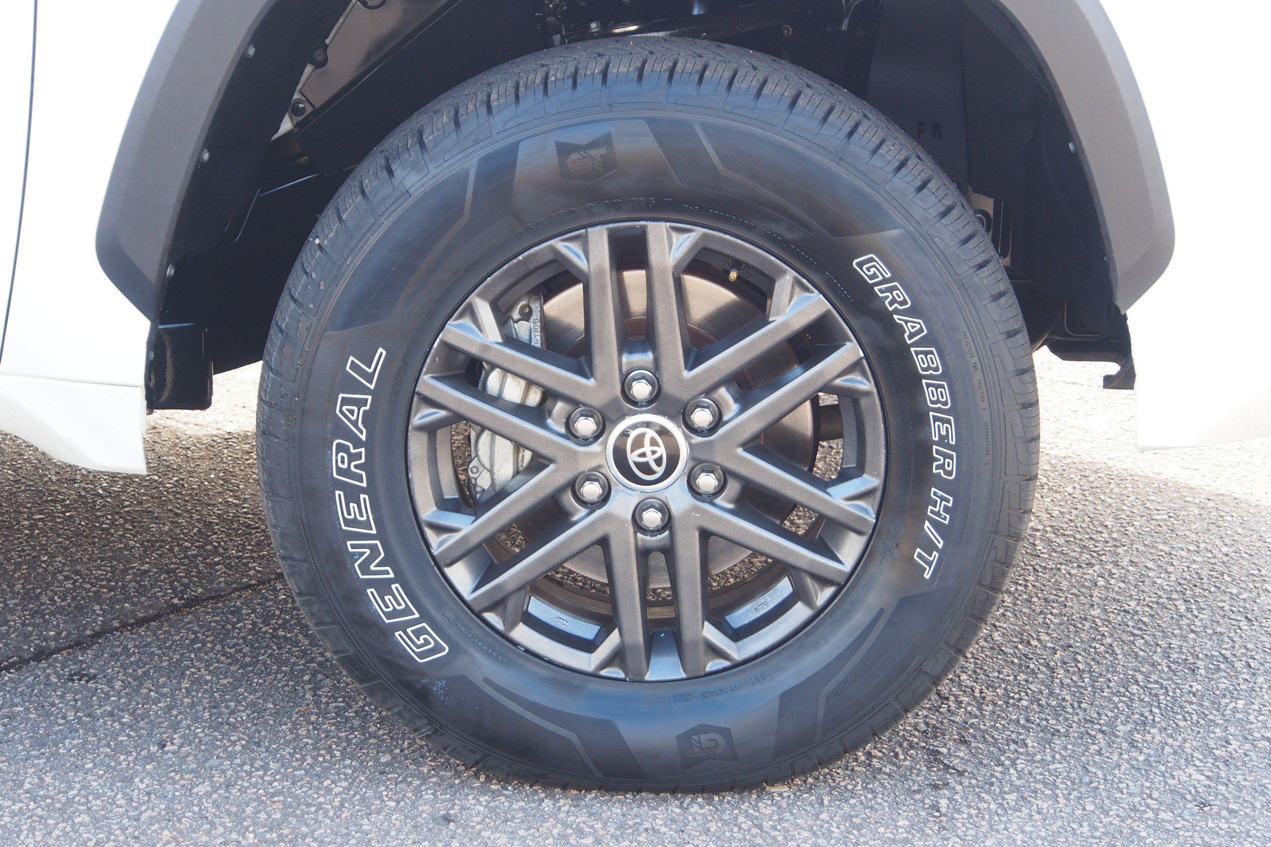 2022 Toyota Tundra 4WD SR5