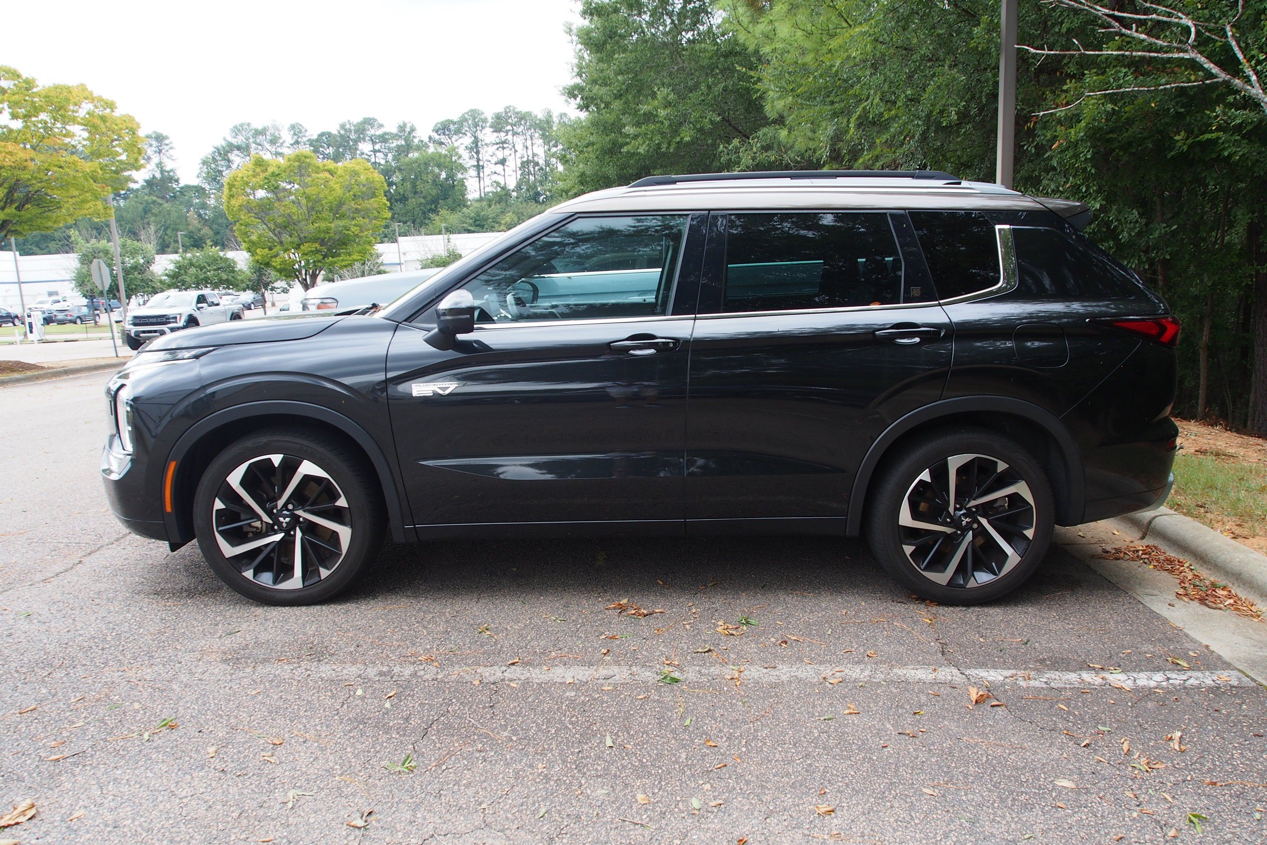 2023 Mitsubishi Outlander PHEV SEL