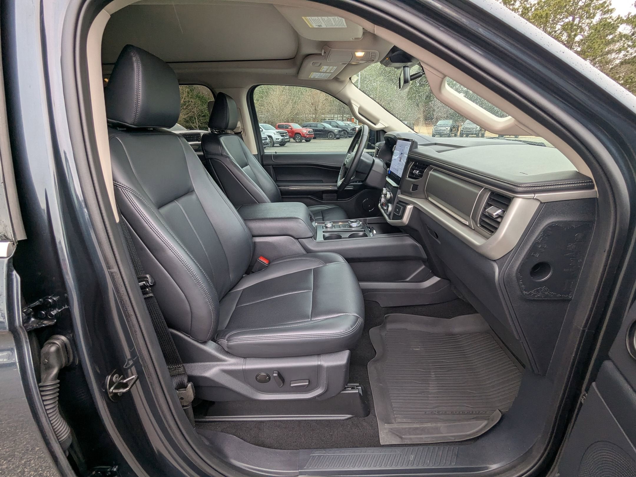 2024 Ford Expedition XLT